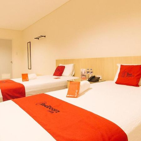 RedDoorz Plus @ Kaizen Suites Taft Avenue Manila Eksteriør billede