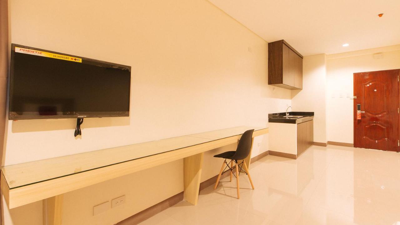 RedDoorz Plus @ Kaizen Suites Taft Avenue Manila Eksteriør billede