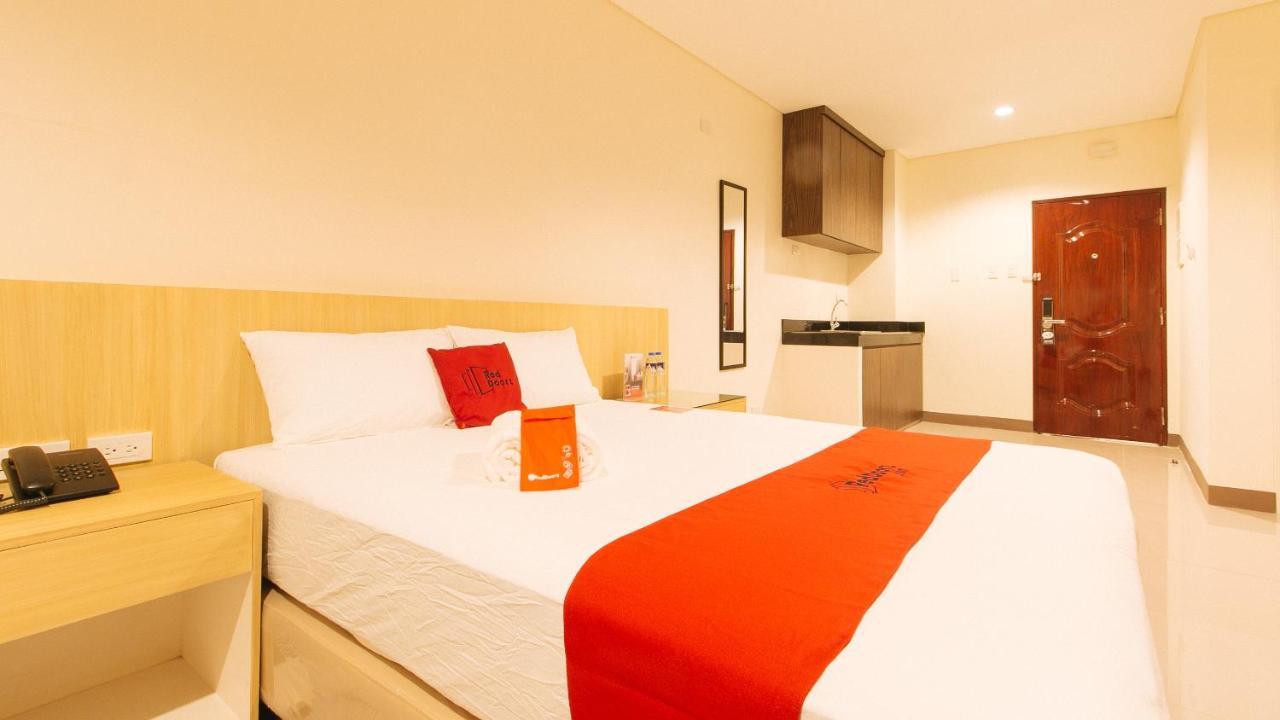 RedDoorz Plus @ Kaizen Suites Taft Avenue Manila Eksteriør billede