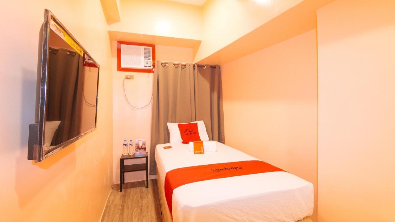 RedDoorz Plus @ Kaizen Suites Taft Avenue Manila Eksteriør billede