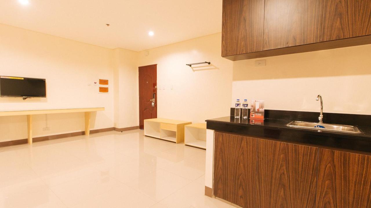 RedDoorz Plus @ Kaizen Suites Taft Avenue Manila Eksteriør billede
